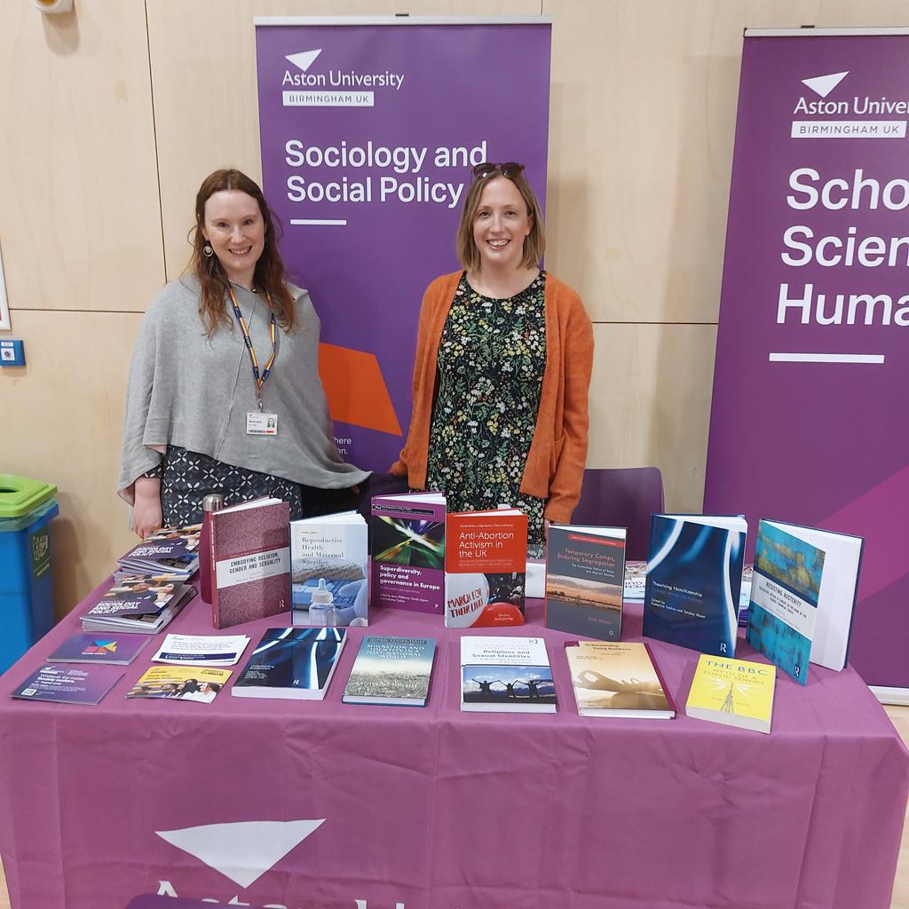 Come and have a chat with @SarahJanePage2 and @KatieTonkiss in the Students Union to find out about our sociology and policy programmes @AstonUniversity