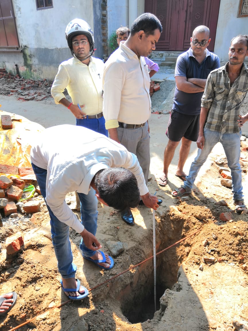 JalUttar's tweet photo. Water house connection, Pipeline Extension &amp; Metering work in NPP Deoria
नगर पालिका परिषद् देवरिया में वाटर हाउस कनेक्शन, पाइपलाइन विस्तार और मीटरिंग का कार्य
@UPGovt @myogiadityanath @cmofficeup @ulb_up @amritabhijat @anil24091974 @aksharmaBharat @NagarVikasUP @SwachhBharatGov https://t.co/zKLvOaqWkX