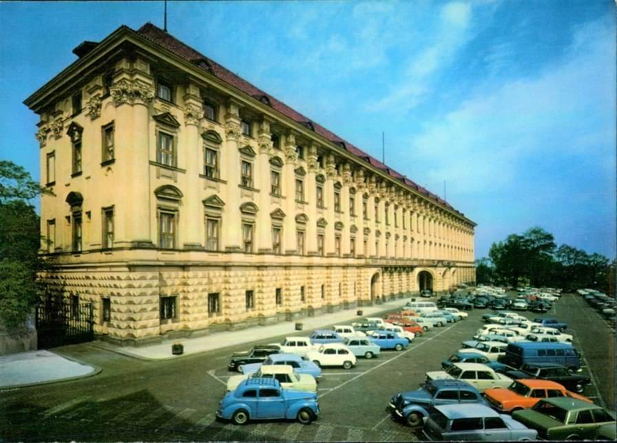 socialismus_eu's tweet photo. #🇨🇿 #normalizace #socialismus #komunismus #totalita #komunizmus #nostalgie #praha #prague #prag #prága #cssr #czechoslovakia #ceskoslovensko #madeinczechoslovakia #pamet_naroda #jaktobylodoopravdy #Pametnaroda #prepistedejiny #mzv #zamini #cerninskypalac https://t.co/Skj7BbExjM
