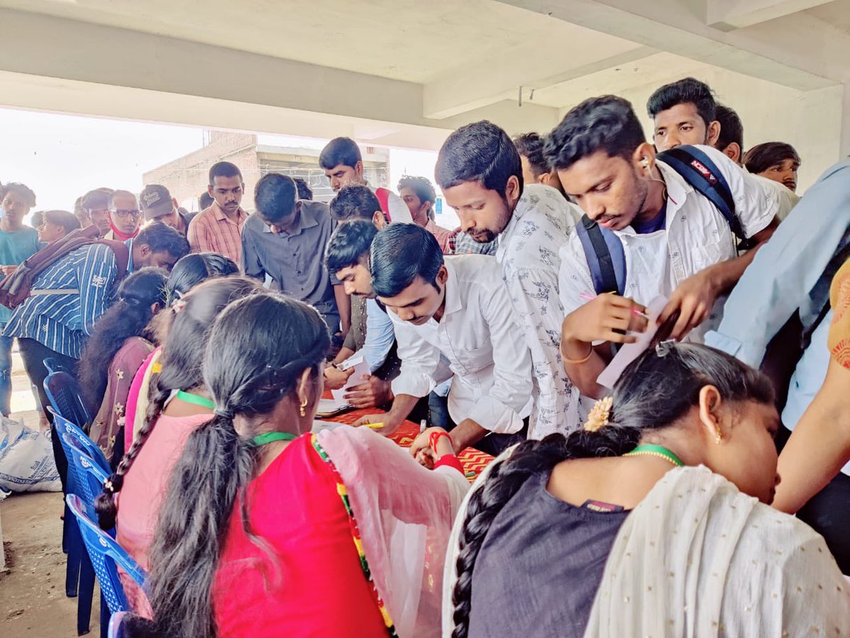 Subhadra4Nation's tweet photo. Srikakulam fair 4002 students and still the crowd ON @Nipuna4Nation @NSDCINDIA @apsdc @PMOIndia @CMOAndhra @amarprasadreddy @Sewa_Intl @kishanreddybjp @blsanthosh https://t.co/e1RPTYzMck