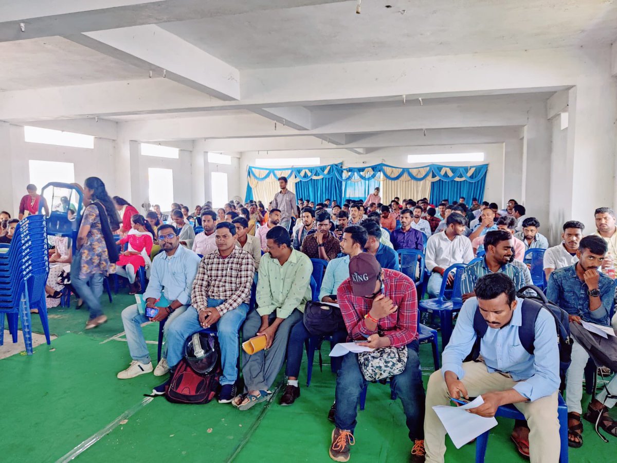 Subhadra4Nation's tweet photo. Srikakulam fair 4002 students and still the crowd ON @Nipuna4Nation @NSDCINDIA @apsdc @PMOIndia @CMOAndhra @amarprasadreddy @Sewa_Intl @kishanreddybjp @blsanthosh https://t.co/e1RPTYzMck