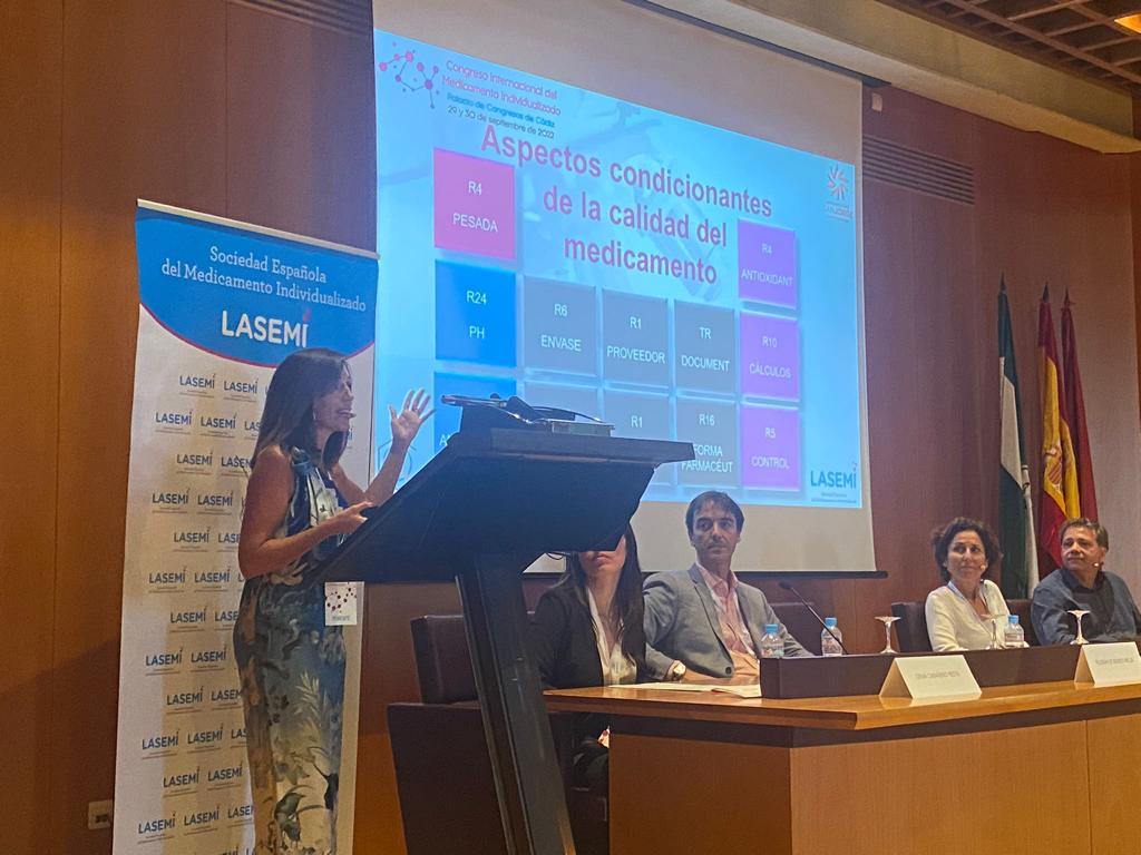 La profesora <a href="/uriel_marta/">Marta Uriel</a> de <a href="/FarmaciaUSJ/">Farmacia_USJ</a> responsable del  #PACMI en el Congreso Internacional del Medicamento Individualizado habla de aspectos condicionantes de la formulación de medicamentos mediante análisis de 26 estudios  hechos en el #pacmi <a href="/LASEMI_es/">LASEMI</a> #medic
