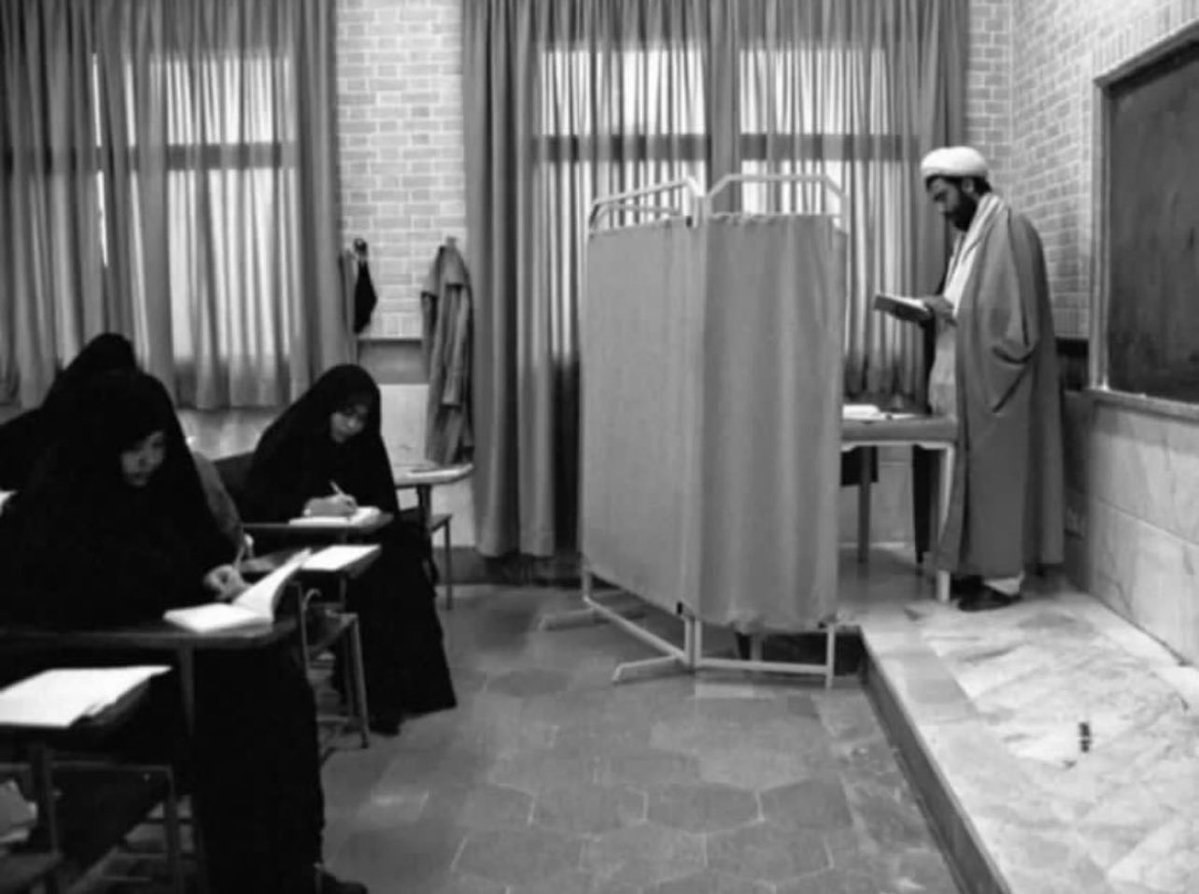 afshar_o8's tweet photo. برای رهایی از مغز های پوسیده پوچ 
#مهسا_امینی https://t.co/OGj8qFcVt8
