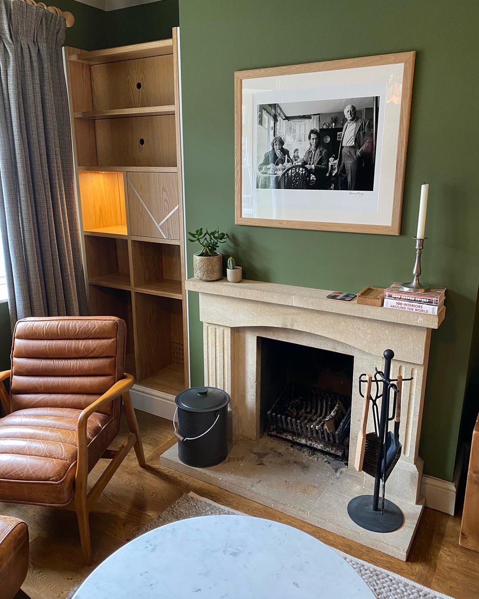 Alcove addition to a beautiful listening room, I built the vinyl storage 3 years ago which was looking stunning filled to the brim with choice cuts. Can’t wait to see it dressed #cabinetmakerwestsussex #viynlrecords #cratedigger #10inchvinyl