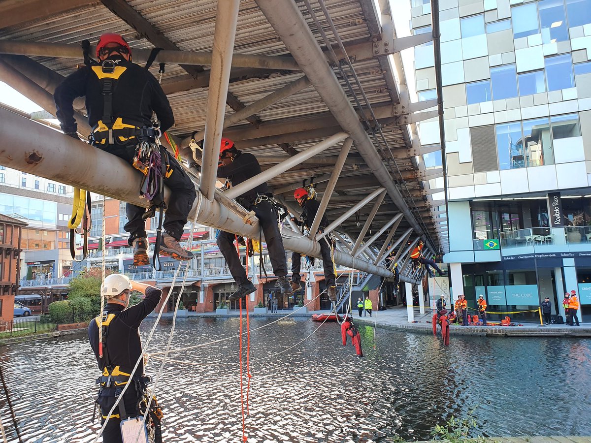 WMFSTechRescue's tweet photo. Day 2 of the rope rescue challenge for #UKRO2022 at @Mailboxlife @BirminghamCube. Going to be a nice day and hopefully, no one gets wet!! 
#FestivalofRescue https://t.co/6fcFXs57Q7
