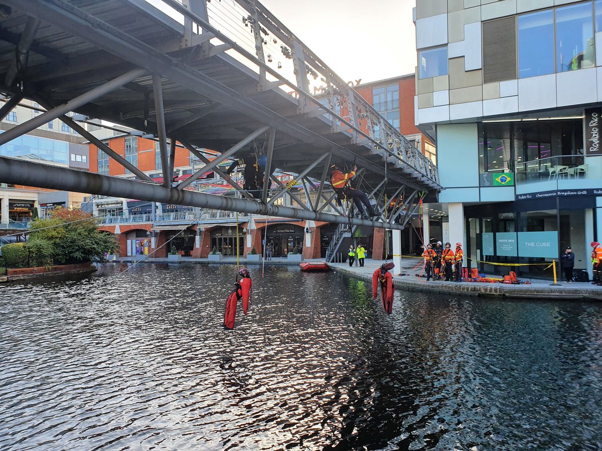 WMFSTechRescue's tweet photo. Day 2 of the rope rescue challenge for #UKRO2022 at @Mailboxlife @BirminghamCube. Going to be a nice day and hopefully, no one gets wet!! 
#FestivalofRescue https://t.co/6fcFXs57Q7