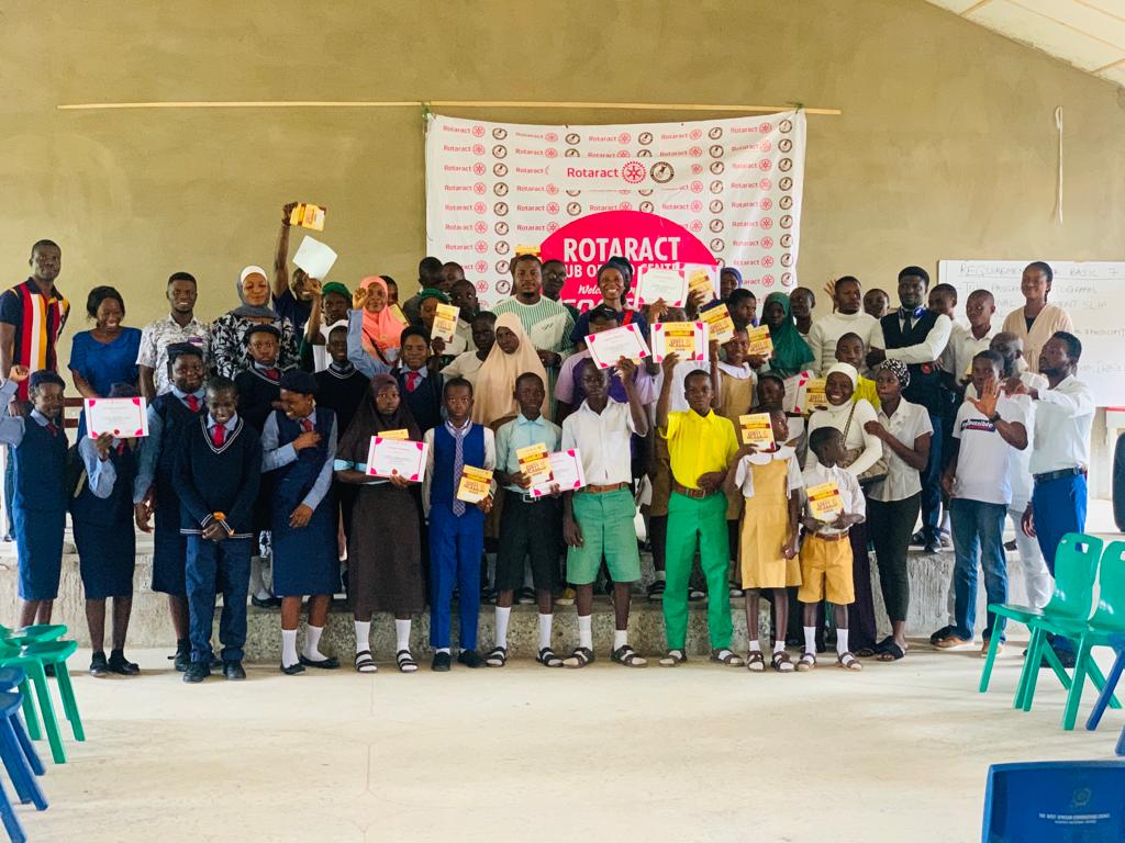 Rac_Oyocentral's tweet photo. In a bid to promote literacy skills in communities, the Rotaract Club of Oyo Central, Zone K District 9125 organised a spelling bee contest among secondary school students in Oyo town where 10 secondary schools were in attendance and participated. https://t.co/3t5O1WMVOH