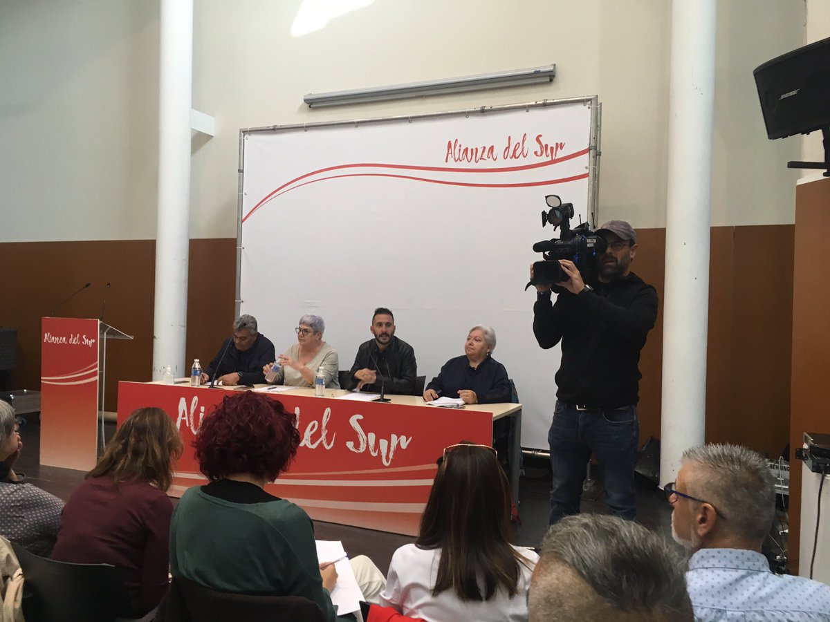 EquoFuenlabrada's tweet photo. Empieza #AlianzaDelSur para reivindicar que el sur tiene que ser escuchado y donde la se presten los servicios necesarios para romper las desigualdades que sufren las personas que viven en el sur. https://t.co/aXGnddQzkT