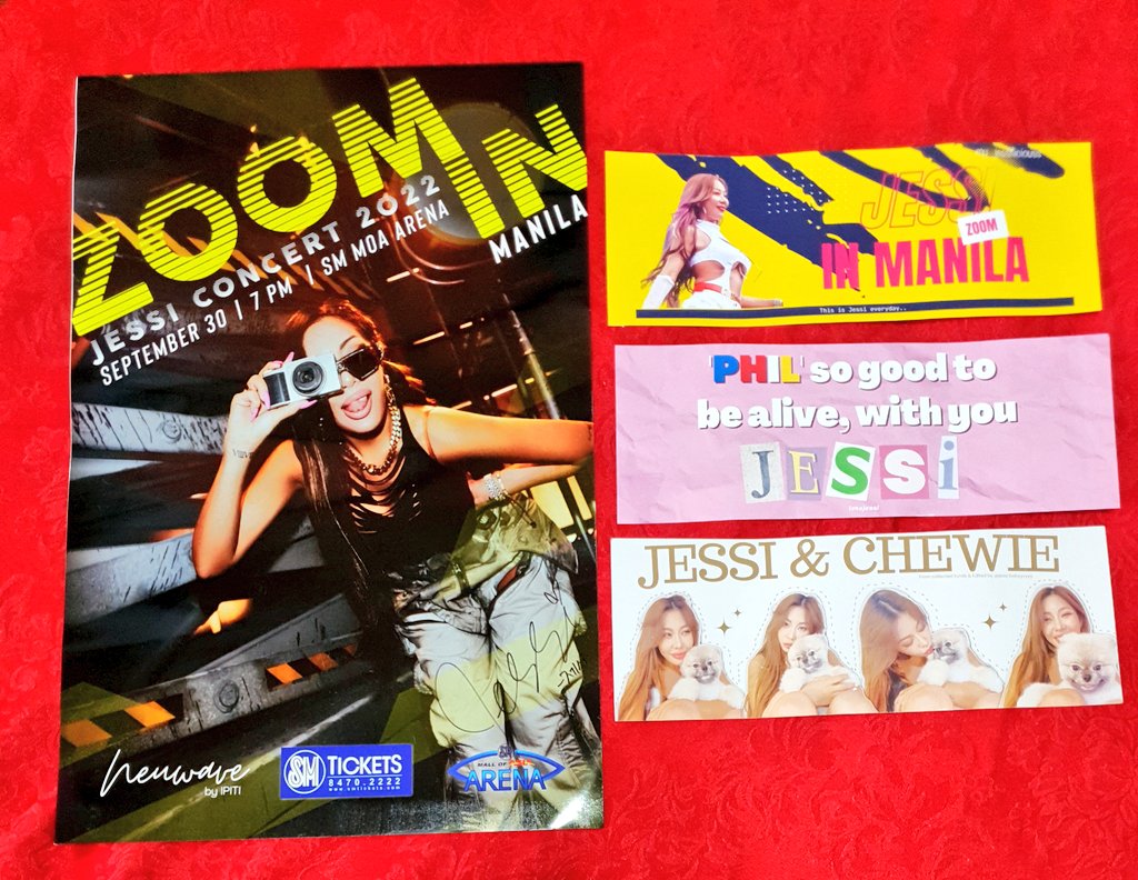 #ZoomInManila jessi signed poster and concert banners. Thanks @neuwave_events!!

#JessiZoomInManila #JessiInManila #ZoomInManila #JessiFirstSoloConcert
#JessiConcertInManila