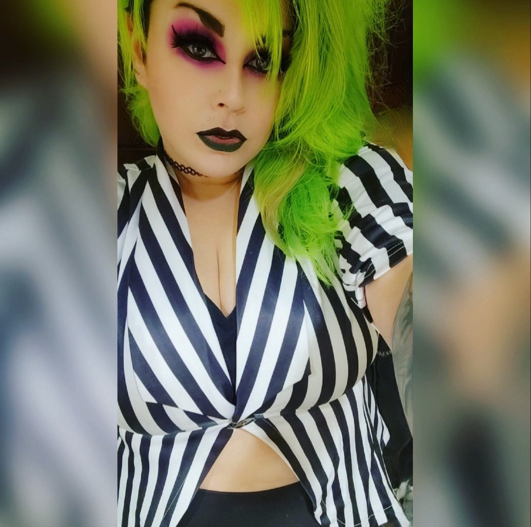 My outfit for Hollywood Horror Nights 🪲🧃 https://t.co/Fgxaxcl0O0