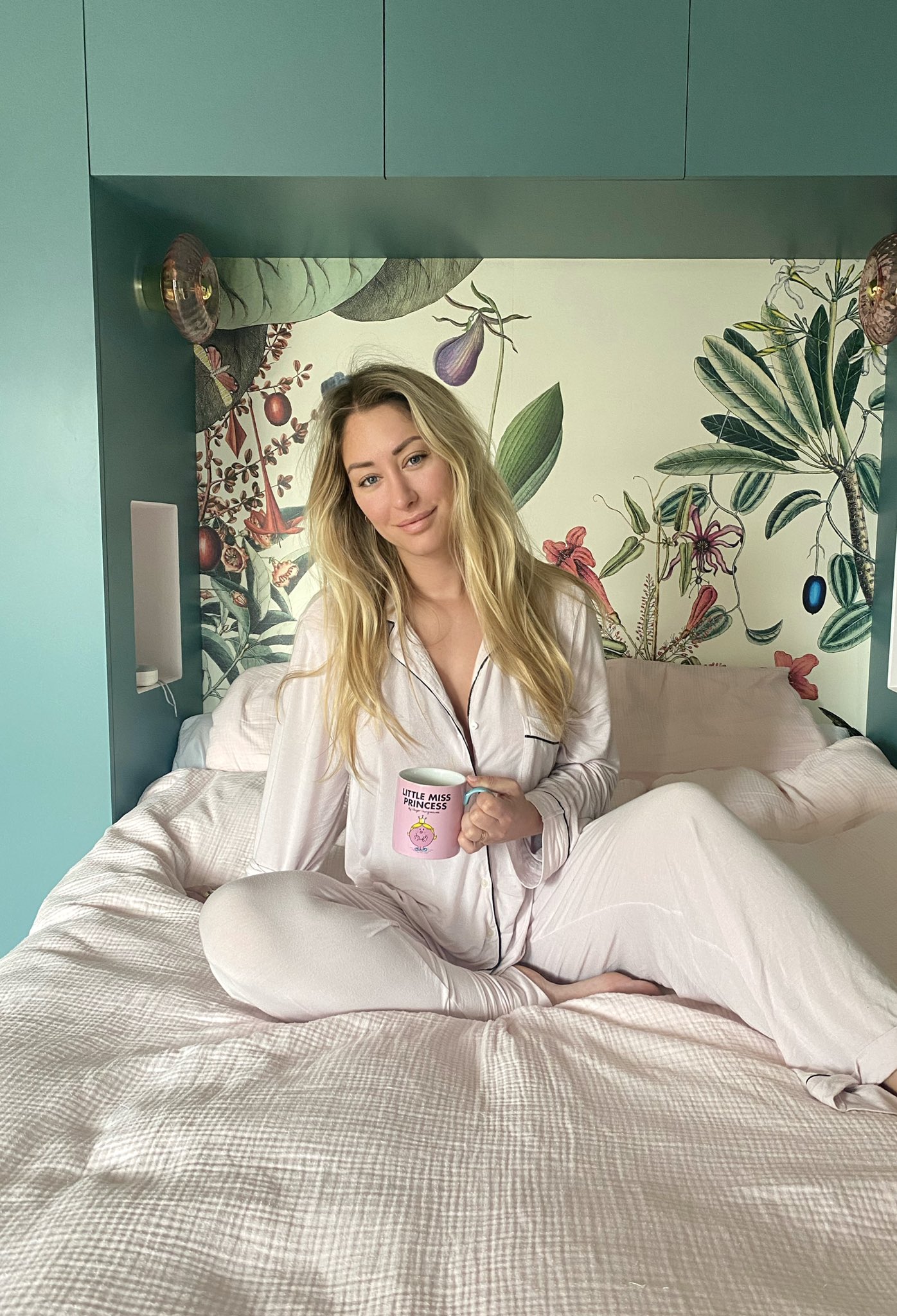 Madison Winter on Twitter "‘Little miss princess’ ☕️ https//t.co
