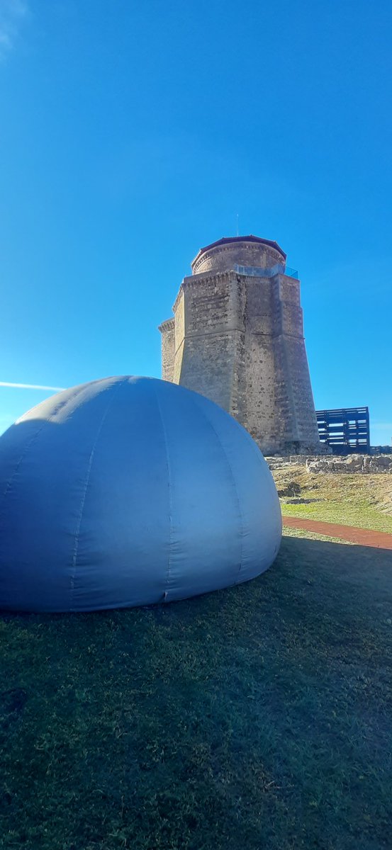 planetarioSN's tweet photo. Hoy desde @aytoalbatormes, jornadas de planetario y observación astronómica. https://t.co/F6FslxQZxA