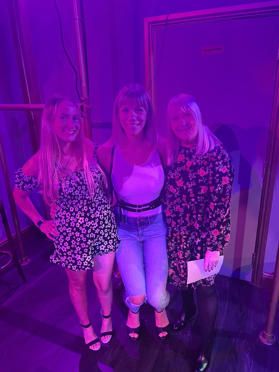 QUEEN BEES NETBALL CLUB 🐝 tweet media