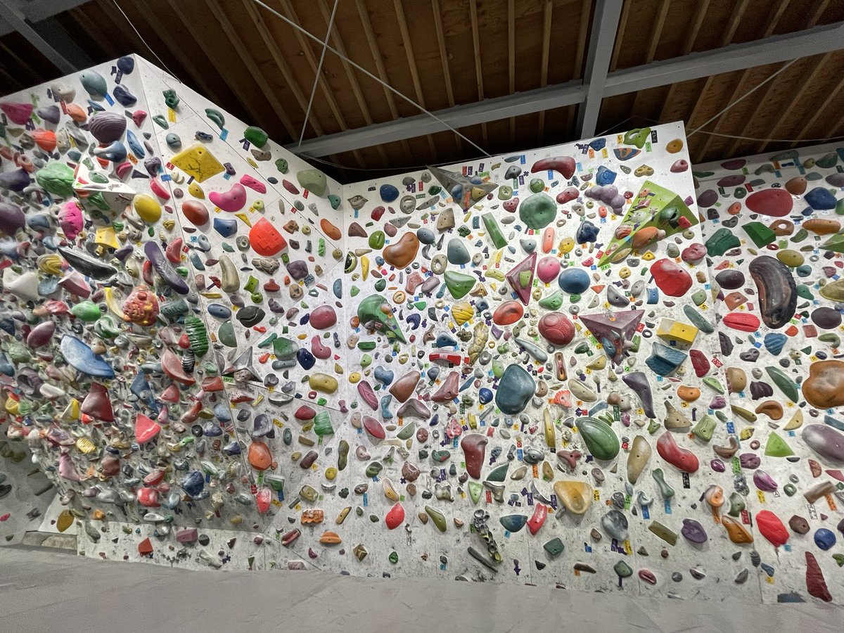 TravelerBububu's tweet photo. Everything is practice!
#bouldering #twall https://t.co/MREbX1tITJ