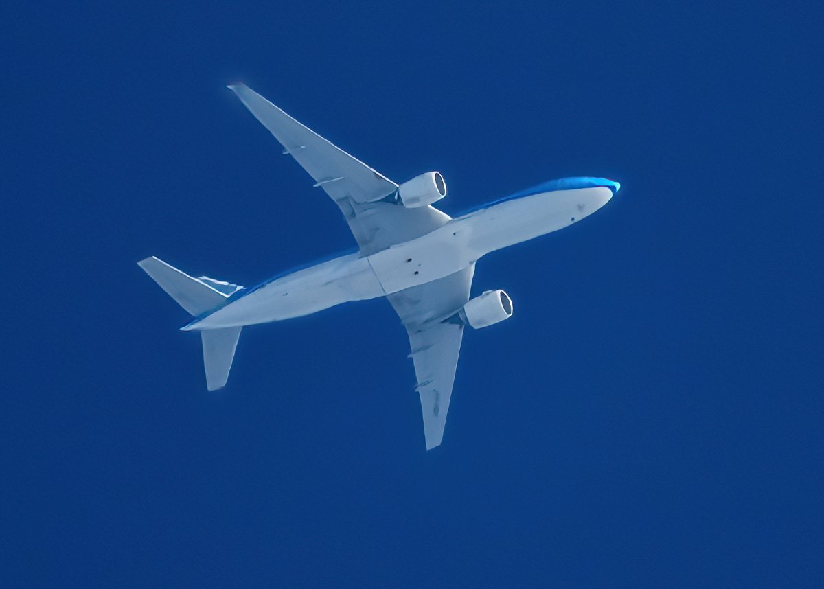TheSnoopySnoop's tweet photo. #KL682 🇳🇱 KLM
B777-206 PH-BQH
39,000ft, 661mph, YVR/AMS
#AvGeek #Planespotting https://t.co/pY4OsDBwq9