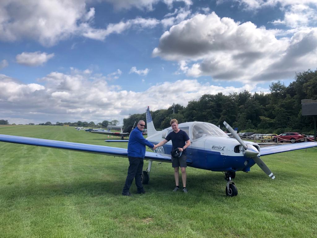 A huge congratulations to Jacob, who got his first solo flight under his belt - and he only started learning at the start of summer! If flying's been a dream of yours too, why not contact us to find out how to join our flight school? comptonabbasairfield.co.uk/flying-club/le…