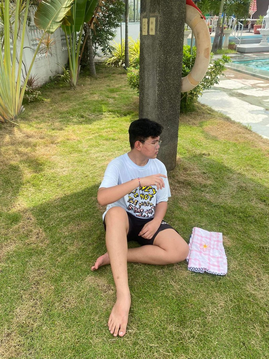 httpsxylelovesu's tweet image. Babies in Green

[#BLSD #BLSelcaDay #GunAtthaphan @AtthaphanP]