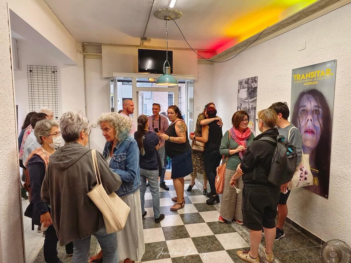 🏳️‍🌈🏳️‍⚧️ Ahir vam fer història a #SantaColoma: l’#EspaiEntenem, el primer punt de trobada #LGTBIQ de la ciutat, ja és una realitat. 🏳️‍🌈🏳️‍⚧️ I és tot vostre, de les colomenques i els colomencs. ✊🏽 GRÀCIES a les persones que ho heu fet possible! 💜

#SantaColomaLGTBIQ

📸 Jonatan Jiménez