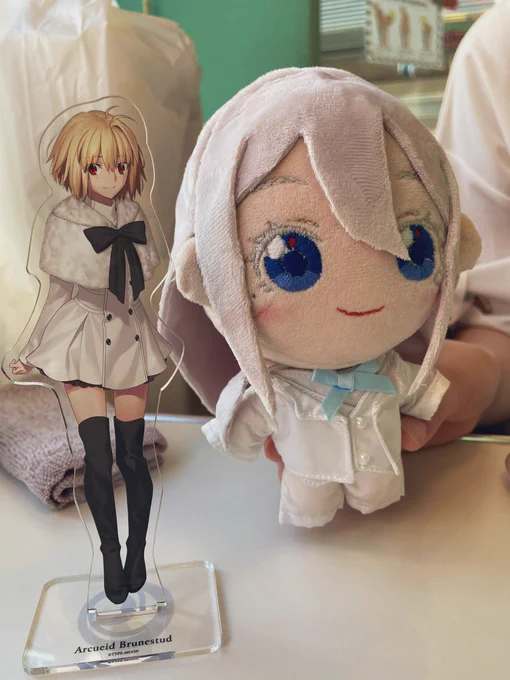 友人とめちゃ甘うまいダイナーのカフェに行ってきたよ!!!!姫君も初めてのお友達と楽しそうだね 