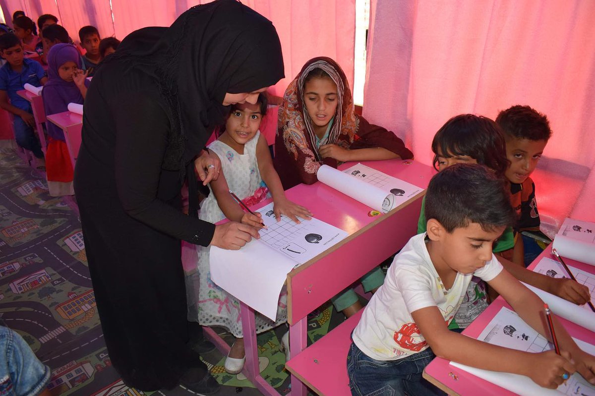 husseinalalak's tweet photo. The #Iraqi Children Foundation have some news! Their third Hope Bus has opened ahead of schedule, and they have a whole new group of children enrolled. Read more here: https://t.co/bAKaWAtBe6 https://t.co/56xCF0VLeT