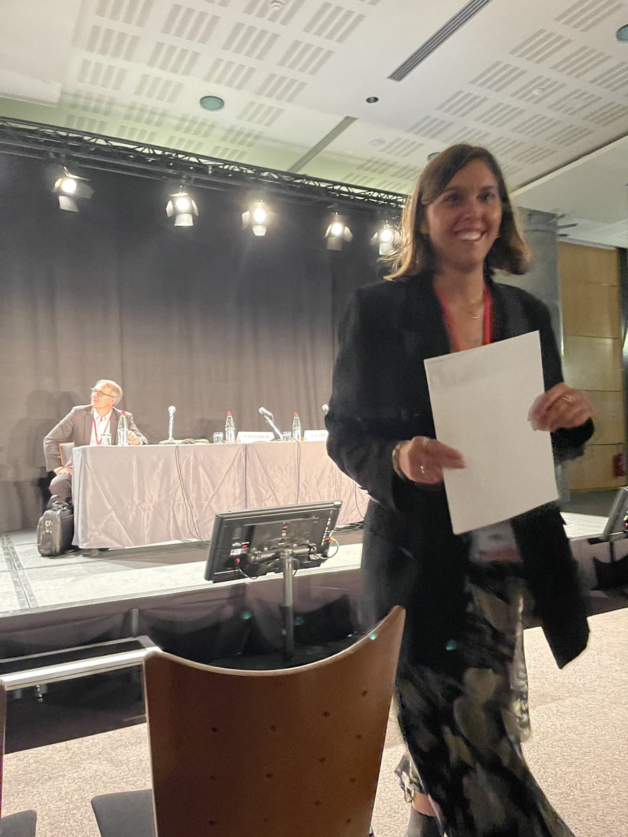 gabrielleSBart's tweet photo. Toutes mes félicitations à Barbara Leclercq pour le prix de la meilleure communication #cjmv #SFMV2022 sur son travail de thèse dirigé par le Dr @FrancoisSilhol sur la cohorte marseillaise #dfm ! @ClubVasculaire @lasfmv @alebura @SevestreMarie @AmarLaurence @aphm_actu #teamdfm https://t.co/Qpb9H866d5