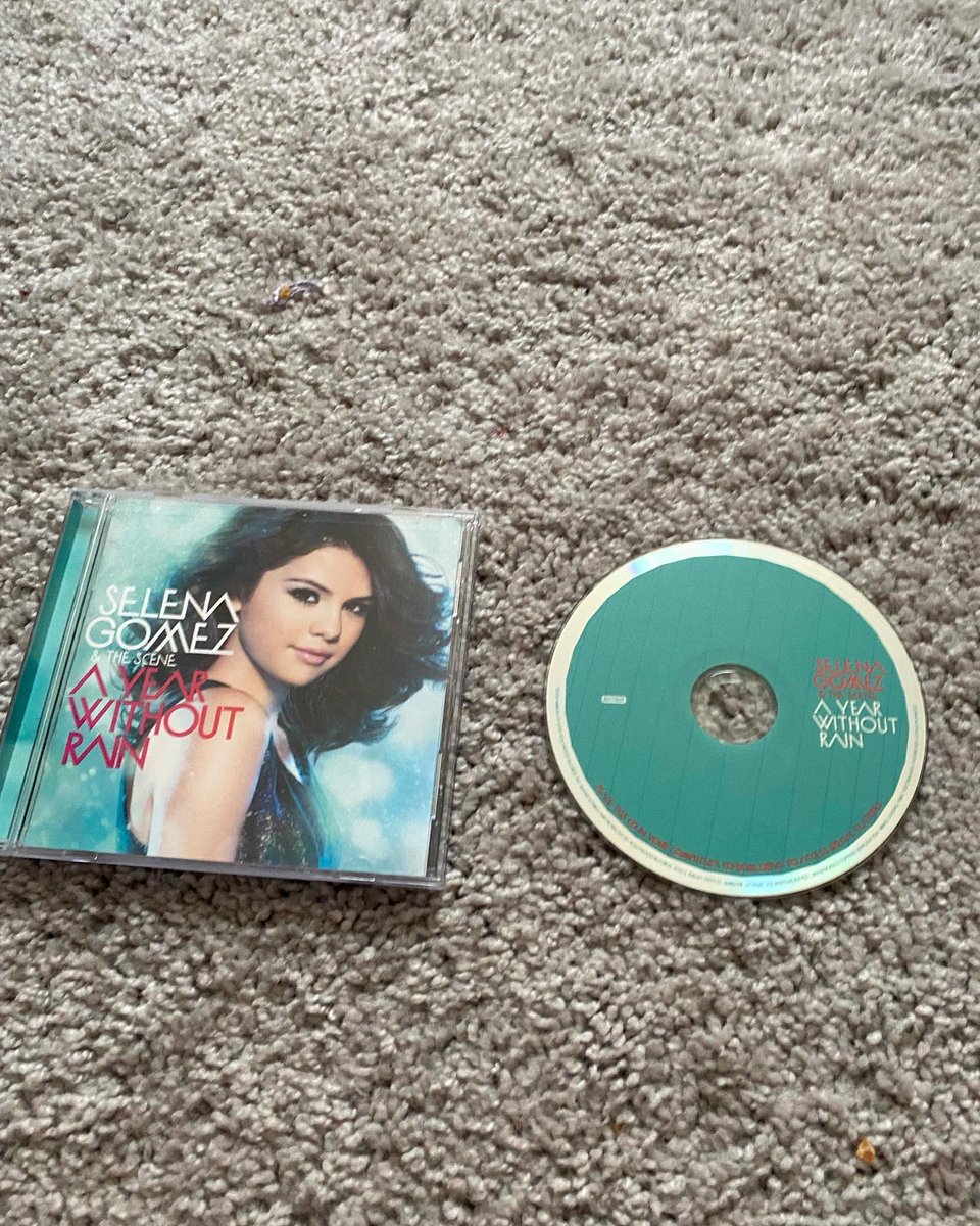 Floridabab95's tweet photo. Happy 12 Years Of A Year Without Rain one of my favorite albums by Selena it’s so fun to jam out to and I love the messages of the songs it’s beautiful thank you Selena for this amazing album 🥺🤍💗💙 #ayearwithoutrain #SelenaGomez https://t.co/ViLMOzFjGf