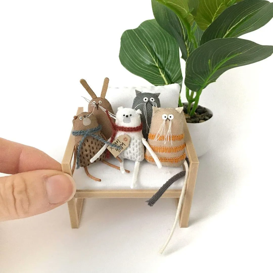 CreativeEdin's tweet photo. Caution: may spread joy β¨ Edinburgh-based creator @PoosacLtd makes handcrafted dolls, gifts and stationery which is available to buy on Etsy! https://t.co/BMzE4D74Yl
Tag us on Instagram #CreativeEdi for a chance to be featured! https://t.co/akNDZuIlEb
