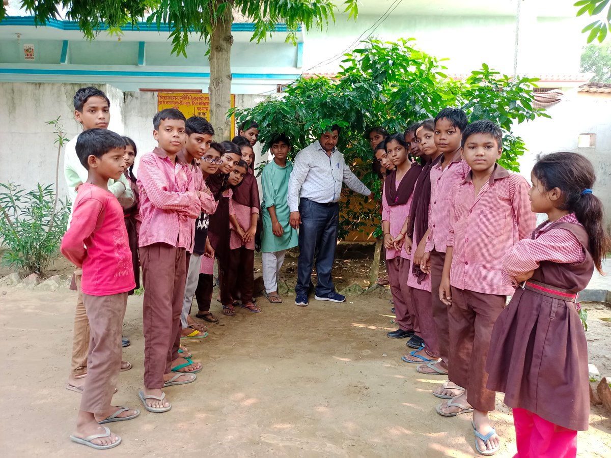 FaheemBeg18's tweet photo. 🌳#प्रकृति_मित्र, #nature_friend🌳
Name-  FAHEEM BEG
Designation: AT
Address: C S DAULATPUR MALIHABAD LUCKNOW
@shikshansamvad
@RedTapeMovement 
@teachersclubup @UNEP @UNBiodiversity @ipbes @eriksolheim 
साभार : मिशन शिक्षण संवाद प्रकृति मित्र परिवार https://t.co/14ABtjGapi