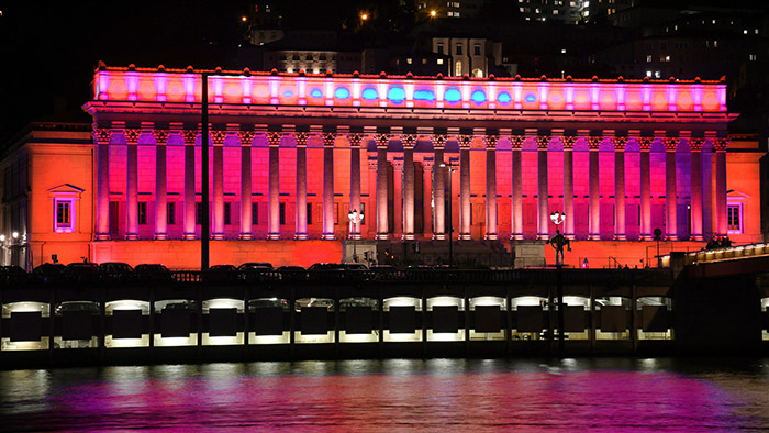 villedelyon's tweet photo. Chaque année, Octobre Rose sensibilise au dépistage du cancer du sein et à récolter des fonds pour la recherche. A cette occasion, le 1er octobre l'ancien Palais de Justice sera illuminé en rose. https://t.co/A8TMCMnkKH https://t.co/Rs9bzCe5Hl