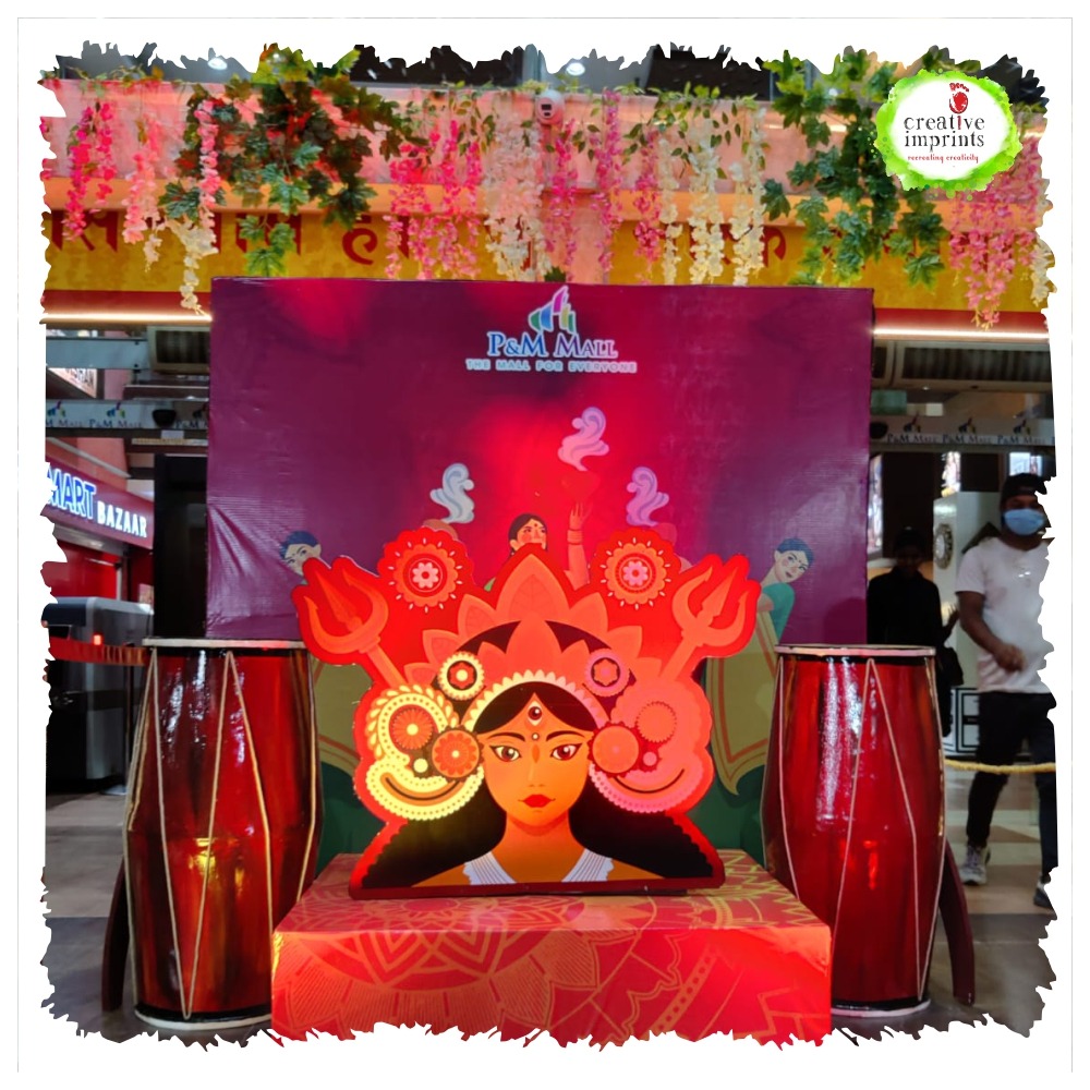 CreativeImprnts's tweet photo. P&amp;M Mall Patna - Durga Puja Decor
Designed &amp; Managed by Team Creative Imprints !!!
.
Follow @CreativeImprnts 
.
@hansasinha @ParimalMadhup 
#durgapuja #durgapuja2022 #decor #navratri #navratri2022 #durgamaa #decordesign #design #decoration https://t.co/lCRkzozSzN