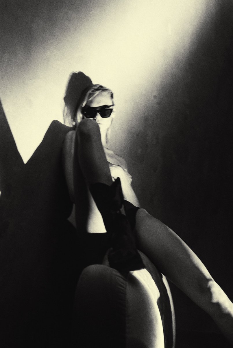 The Black World of White Souls 🔲

Name : Mia_004

foundation.app/collection/bw99