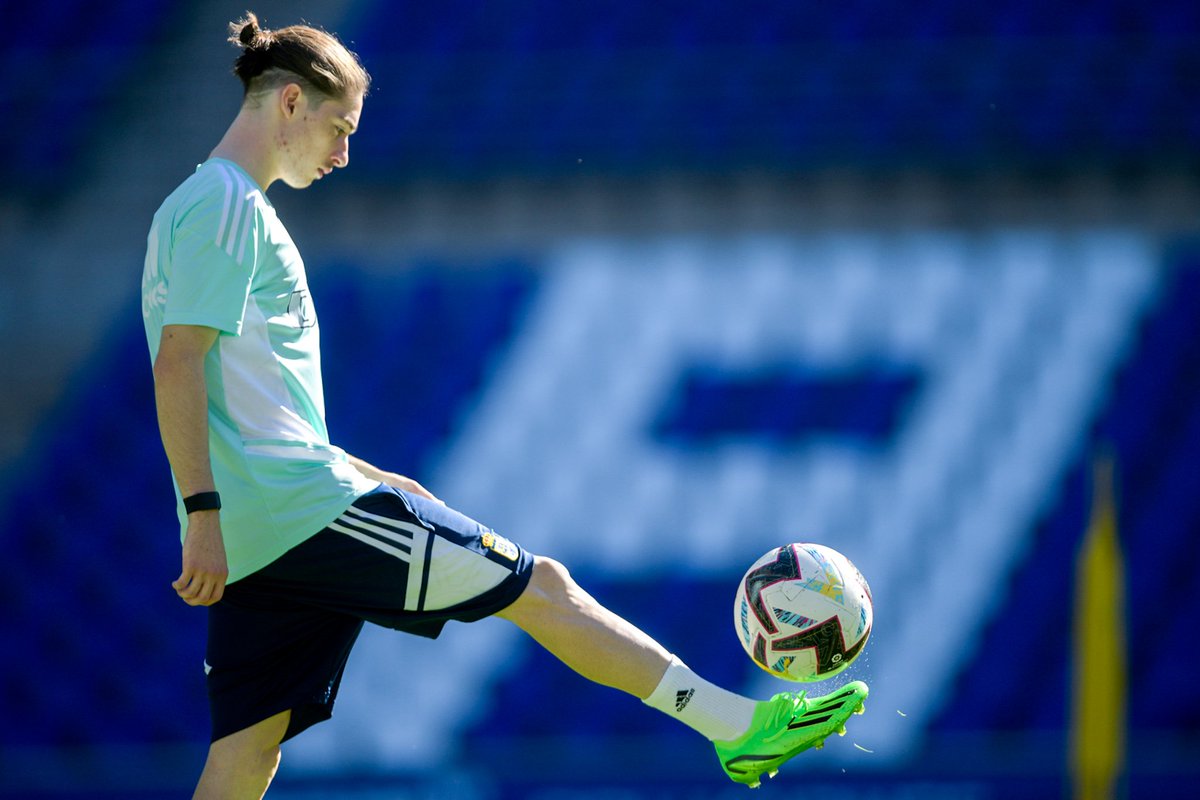 🇲🇽 Felices 1️⃣9️⃣🎂 <a href="/10marceloflores/">Marcelo Flores</a> 💫

#CumpleañosOviedista
#RealOviedo 🔵⚪