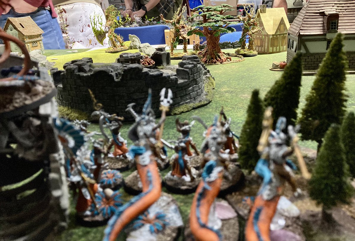 ShadowConAoS's tweet photo. The first battle has begun!

The generals are going to attempt to Smash &amp; Grab the territory as the forces of Meatgut and Toadsmasha clash for the first time. 

#ShadowInTheWest https://t.co/PZrgnGWMMk
