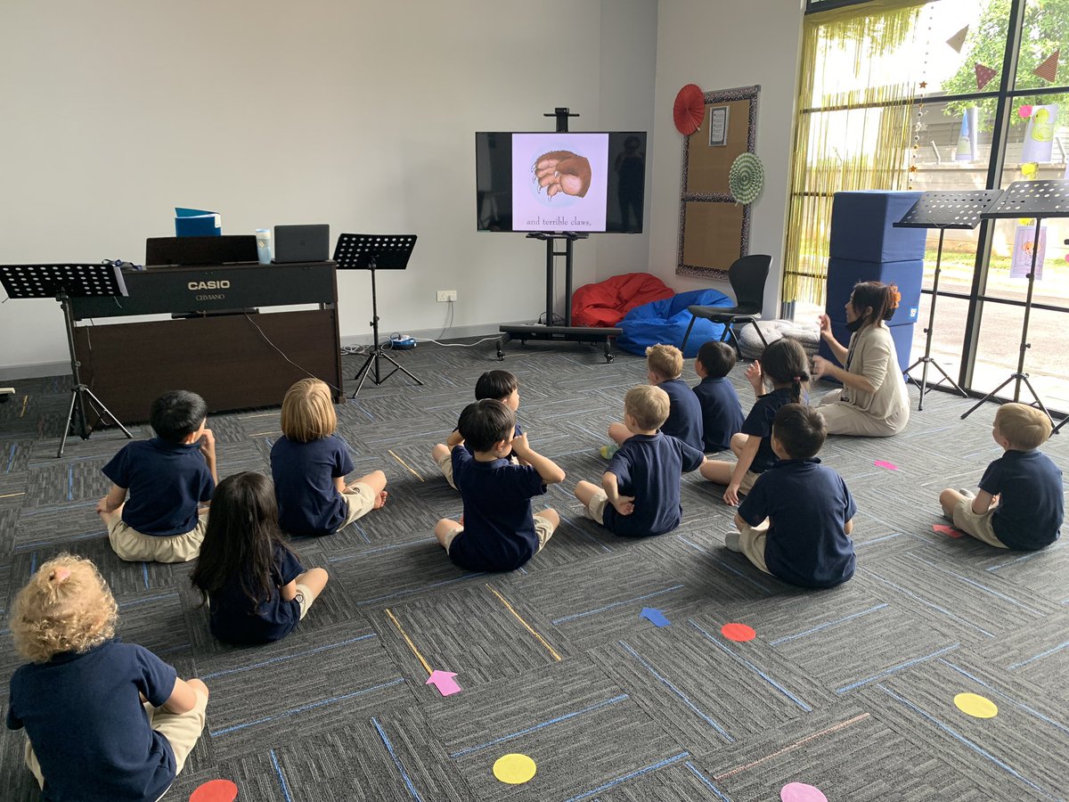AprilQuimpo's tweet photo. “He’s got terrible tusks and terrible claws, and terrible teeth in his terrible jaws. He’s the Gruffalo!” #RhythmicStoriesclass https://t.co/4G8iYbUJLK