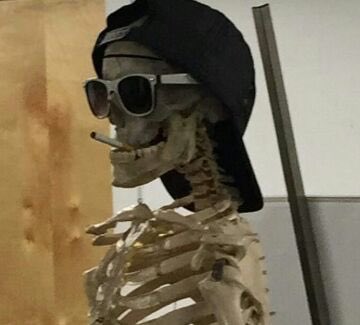 _abelprecious's tweet photo. October 1st today it is officially spooky season https://t.co/cXSzXyitdQ