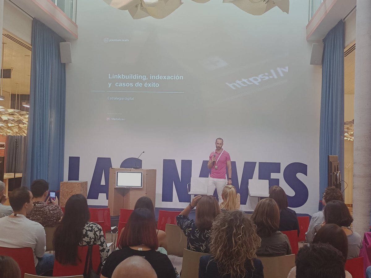 marketineo's tweet photo. Y ahora es el turno de @rafavillaplana  que nos hablará de Estrategia de Linkbuilding, Indexación y Casos de Éxito. #marketineo2022 https://t.co/aDwHOzpve4