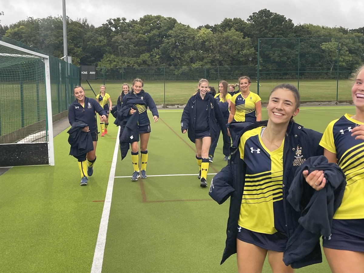 KGSHockey's tweet photo. 1st &amp; 2nd XI coach from Millfield eta @KirkhamGrammar is 12.30pm https://t.co/YOt208kluJ
