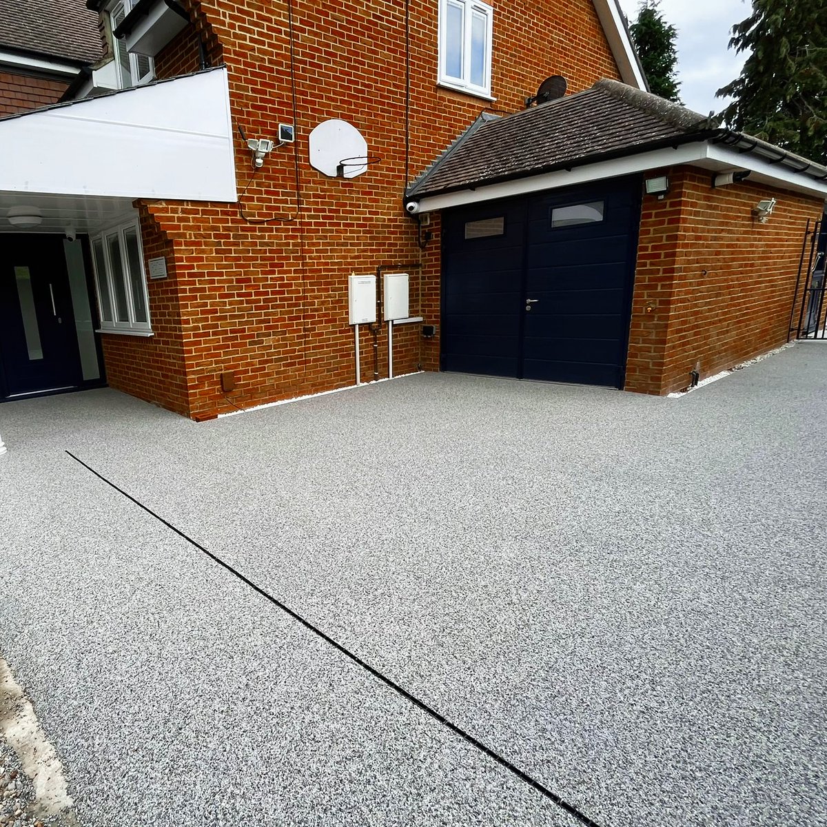 MAGAMemescoin's tweet photo. ♻️ 198,000 PLASTIC STRAWS ♻️

This amazing Recycle Bound transformation was able to recycle the equivalent of 198,000 plastic straws! 🤩

How amazing is that?!

Colour Blend - Celtic Sea

#Oltco #Resin #ResinBound #JoinTheRevolution #RecycleBound #Driveway #Recycle #Sustainable https://t.co/lmHTyyGdgO