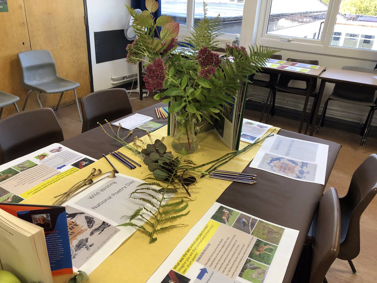 Ms_ECo_'s tweet photo. It’s Open Day at @Rossett!

Head over to @EnglishRossett to have a go at our National Poetry Day activities! https://t.co/BhQ93HPcux