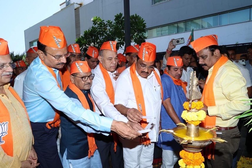 CRPaatil's tweet photo. ગુજરાત પ્રદેશ મીડિયા વિભાગ દ્વારા અમદાવાદ ખાતે નિર્મિત 'પ્રદેશ મીડિયા સેન્ટર'નું ઉદ્ઘાટન કર્યું. https://t.co/h2G2fyONoD