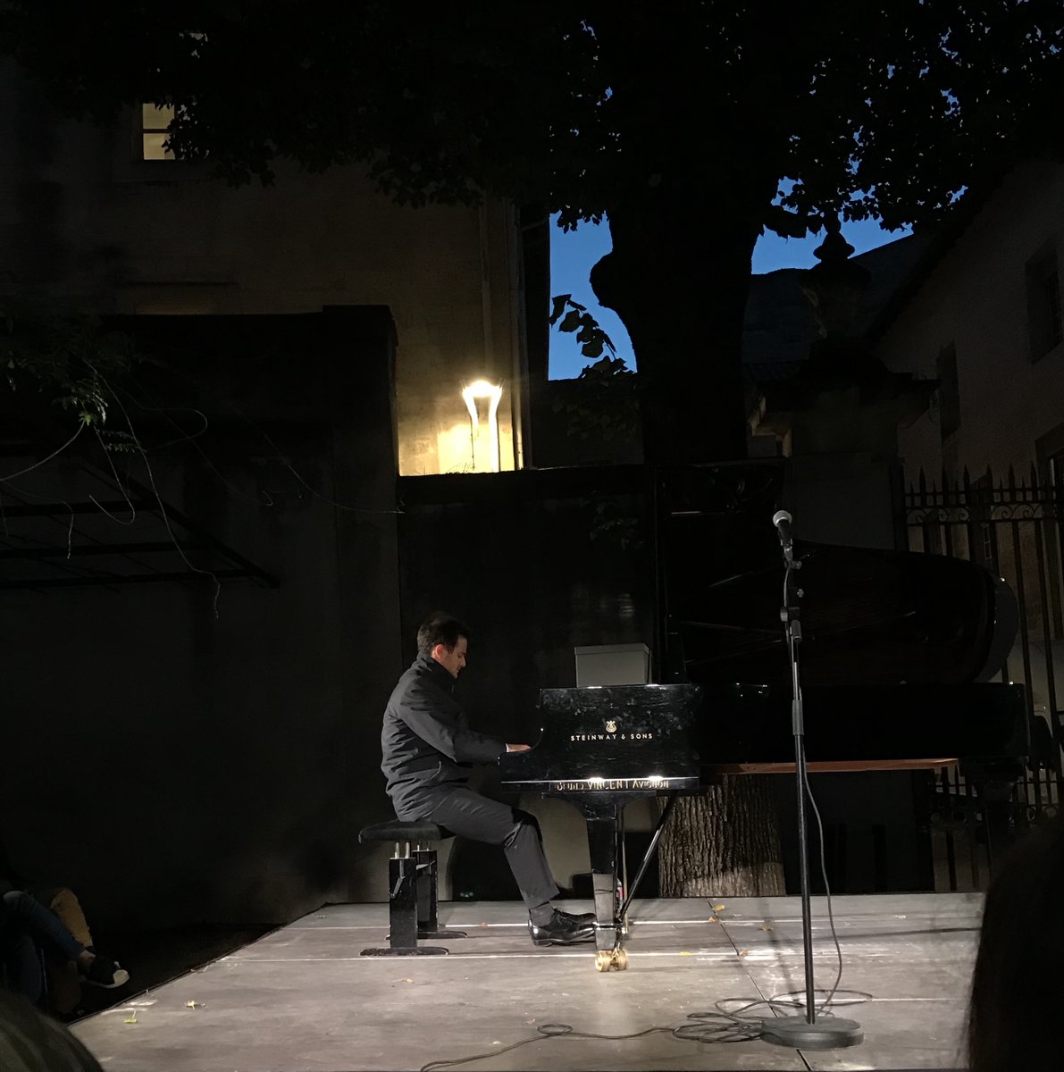 François Moschetta au <a href="/museeangladon/">Musée Angladon</a> : dialogue entre Matisse et un piano
Un voyage musical et pictural hors du temps avec <a href="/OperaAvignon/">OpéraGrandAvignon</a> 
libretheatre.fr/francois-mosch…