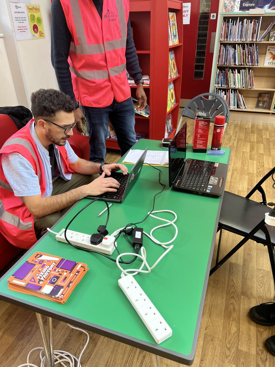 WestLondonWaste's tweet photo. We’re set up and ready to go here at #Kilburn library. Pop down if you’re in the Queens Park area and speak to our team of fixers #BrentFixingFactory @BrentLibraries @RestartProject https://t.co/jjNKL85Zaa