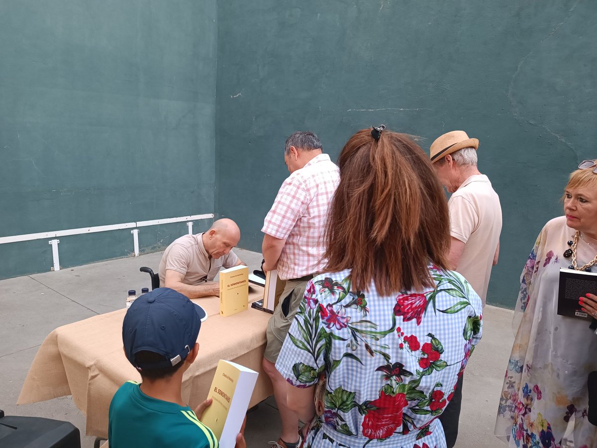 AlbamaLiteraria's tweet photo. Se avecinan nuevas presentaciones! Gracias Colungo por el espectacular recibimiento este verano y por su interés en las obras de Chesús de Mostolay y El Somontanés. ¿Aún no lo tienes y te gusta la cultura aragonesa?Pues ya sabes... https://t.co/rnyO8H1Zro https://t.co/augMUImkBB