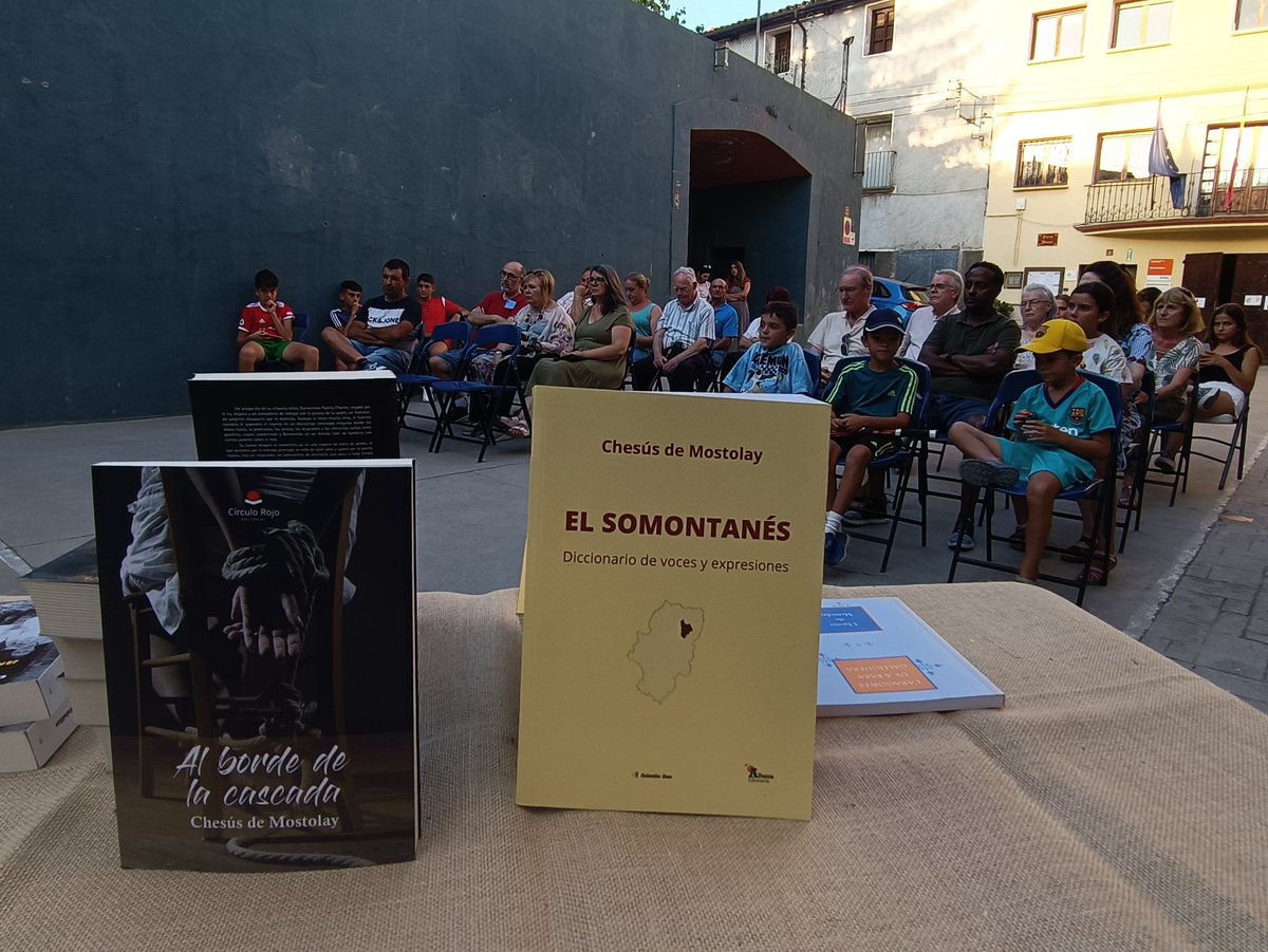 AlbamaLiteraria's tweet photo. Se avecinan nuevas presentaciones! Gracias Colungo por el espectacular recibimiento este verano y por su interés en las obras de Chesús de Mostolay y El Somontanés. ¿Aún no lo tienes y te gusta la cultura aragonesa?Pues ya sabes... https://t.co/rnyO8H1Zro https://t.co/augMUImkBB