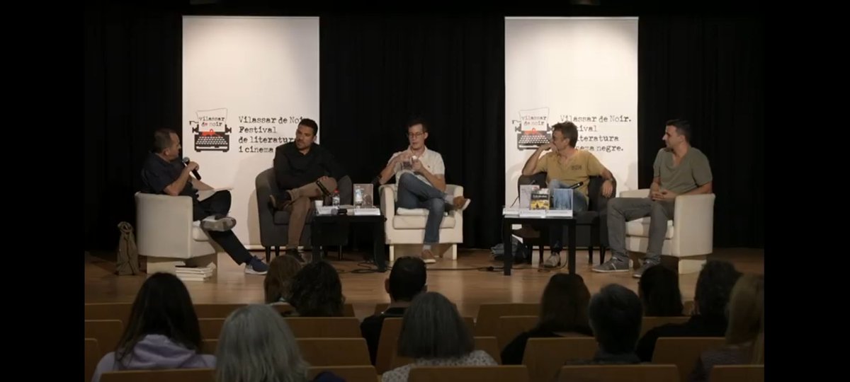 LlibresDelicte's tweet photo. Ara mateix, a @vilassardenoir, la taula dels autors debutants al gènere amb Rubèn Intente i la seva novel·la #ElColorDelsColoms https://t.co/ppF5VDqHeo