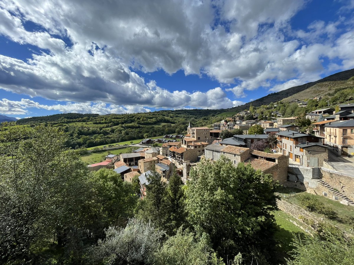 defneddinc's tweet photo. #MCSummerSchool22 has truly been a great experience as a first international meeting during my PhD life. Amazing talks and amazing people, and a venue with pretty captivating views in La #Cerdanya. Many thanks to the organizers! https://t.co/EavO3PLx14