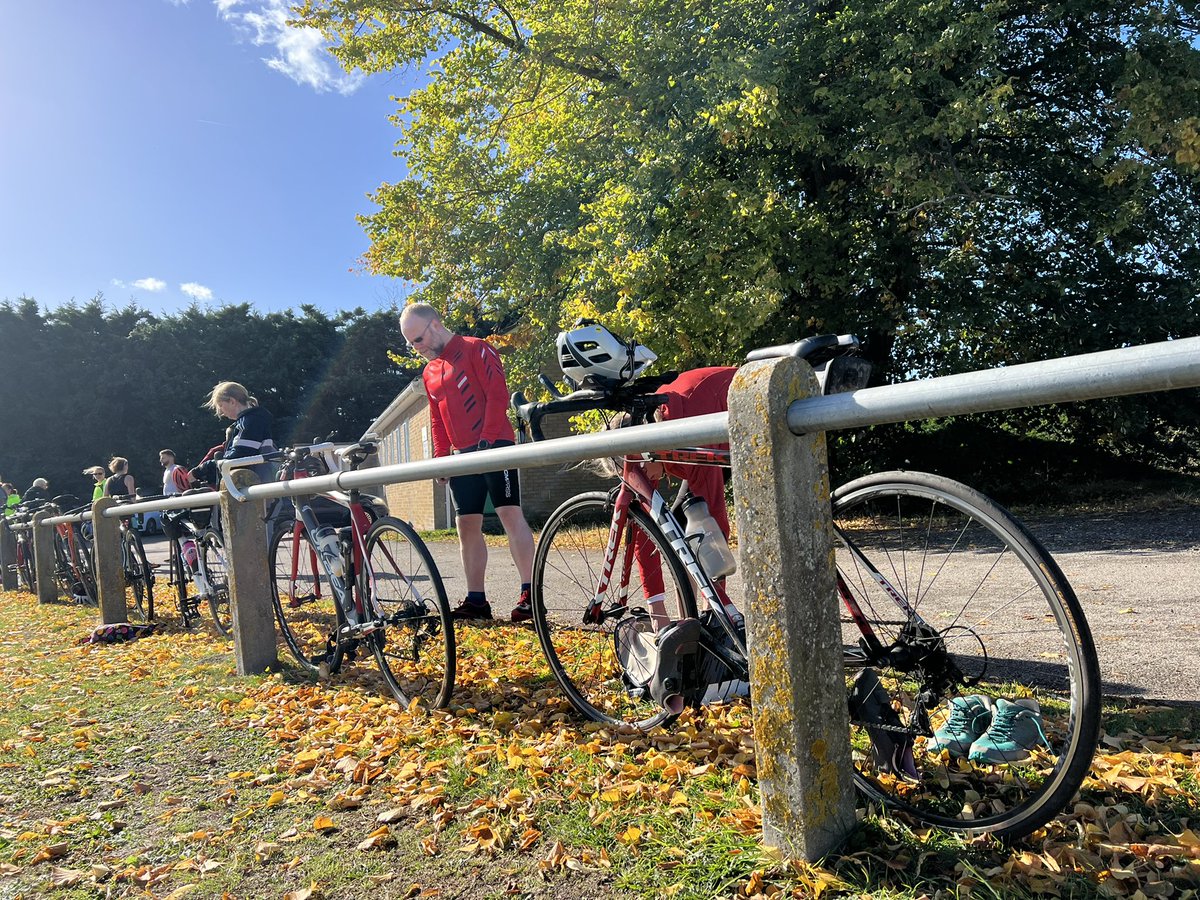 SteepleClub's tweet photo. Today’s the day! 🏃‍♀️🚴🏻‍♀️🏃‍♀️Our @BritTri #gotri is starting! Welcoming triathletes of all levels 💪🏻 https://t.co/AXwj1tv7UN