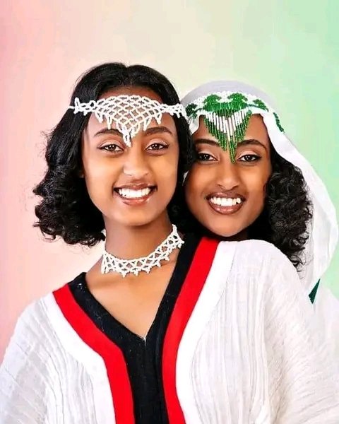 eframekutafo's tweet photo. @Kassmasse @BBCAfrica እንኳን ለእሬቻ በዓል አደረሳችሁ!
 Baga Ayaana Irreecha Nagayaan Geessan! https://t.co/rTxB0hOZUw