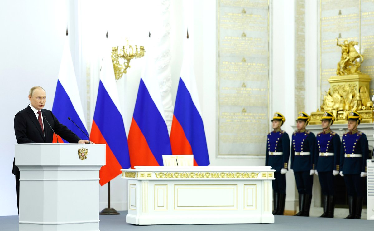 📖 Les invitamos a leer el discurso completo del Presidente ruso, Vladímir Putin, durante la ceremonia de la firma de acuerdos sobre la incorporación a Rusia de las repúblicas de Donetsk y Lugansk y las provincias de Jersón y Zaporozhie. 🔗 is.gd/UzmjWu