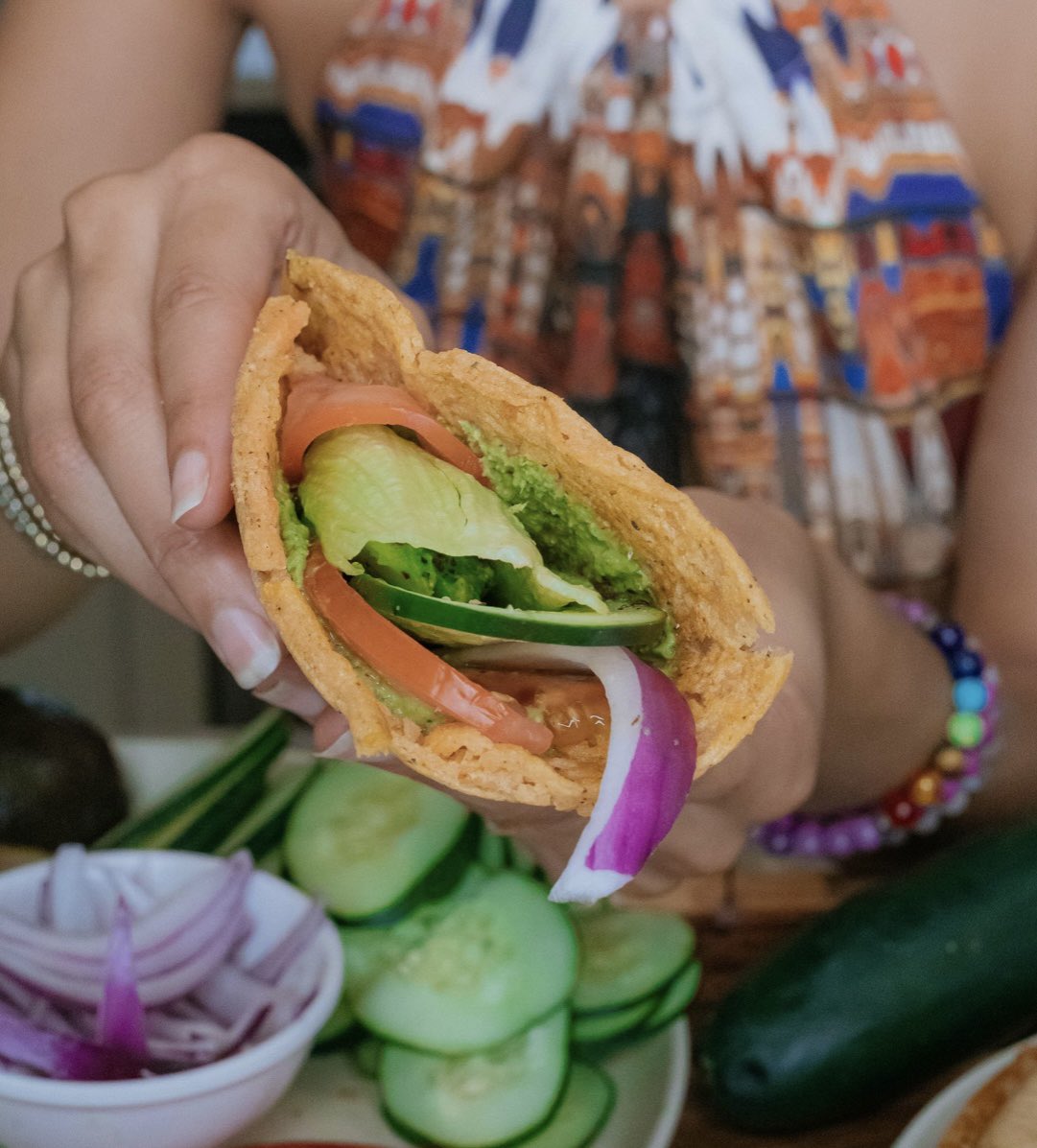 #VEGAN PROTEIN PACKED 2 INGREDIENT LENTIL WRAP 
#BudgetFriendly #RedLentils #GlutenFree #Fiber #ProteinPacked 
#Wrap #HealthyEats #Healthy @oneGReatvegan #LentilWrap
onegreatvegan.com/blog/two-ingre…
@agargmd @SH_nutrition @SChasse49 @VeganRecipes7 @veganfoodliving @VegNews